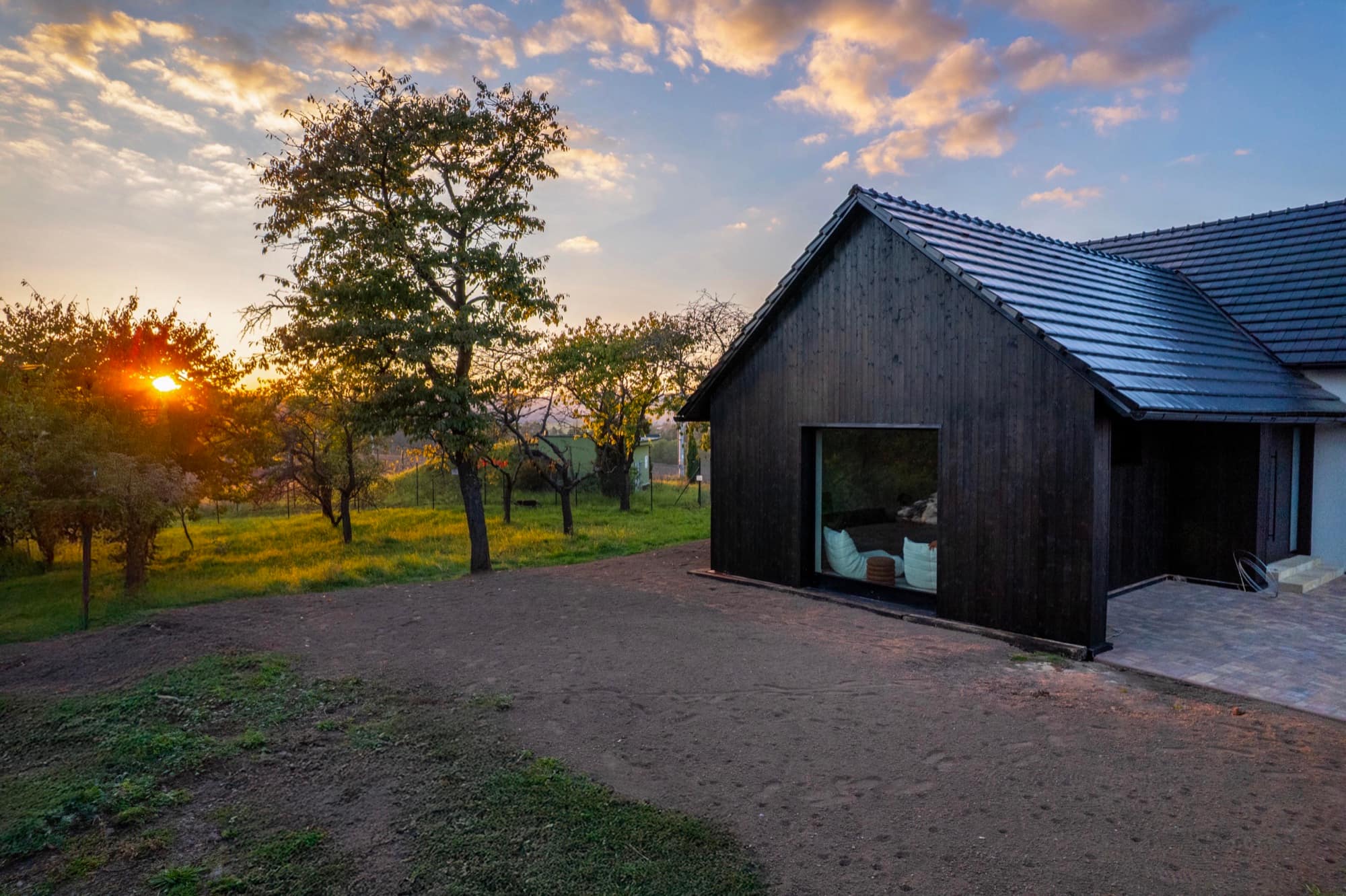 Apartmán APIS a okolní příroda z výšky